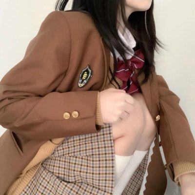 女孩年轻时所遭受的苦楚